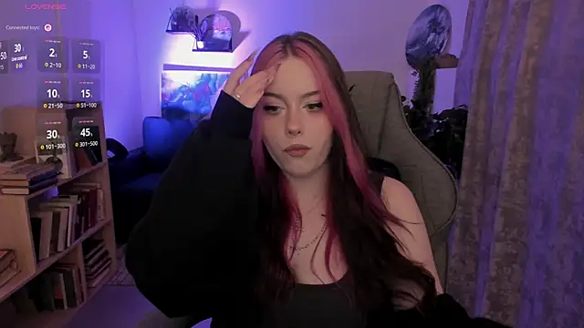 CoralineKeyns online show from August 1, 5:42 am