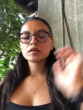 Gia Mazzon online show from April 1, 4:48 pm