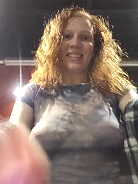 Exhibitionsplit online show from March 4, 11:00 pm