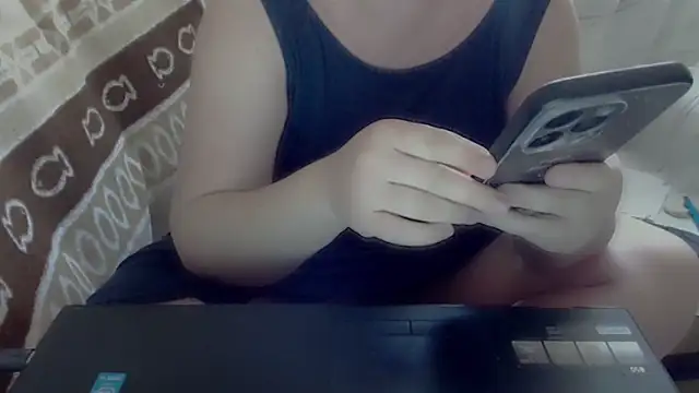 whiteFlower online show from March 23, 1:06 pm