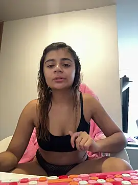 pamell col online show from March 27, 3:46 pm