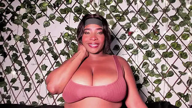 AlondraFerri1 online show from December 16, 3:01 am