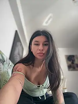 Wet Aarya  online show from April 5, 3:33 pm