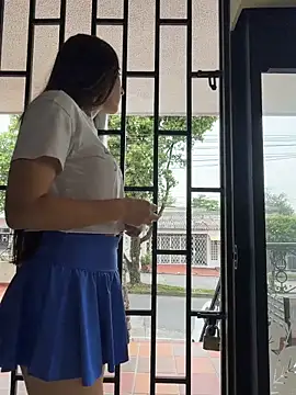 LittleDoll    online show from April 4, 1:43 pm