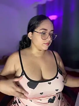 CurlyGirl 1 online show from April 17, 11:29 pm