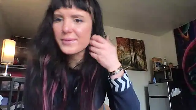 kittycatkendra online show from April 2, 7:00 pm