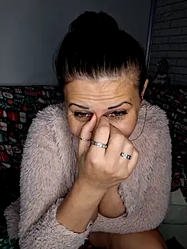 anaaamariaaaa online show from December 18, 7:40 pm