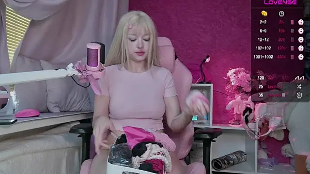 berrybaebaby online show from June 24, 3:27 am