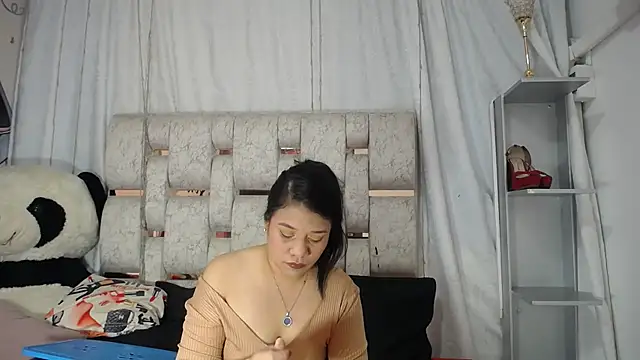 KEYRA-MILLER- online show from March 27, 2:13 am