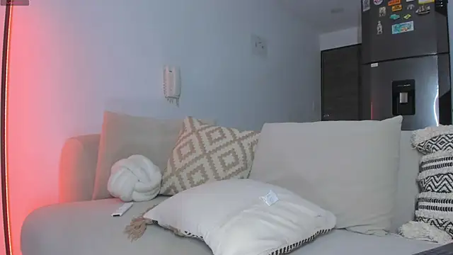 cheryl blossom69 online show from April 13, 2:13 am