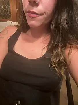 Lady Knaller online show from August 7, 8:16 pm