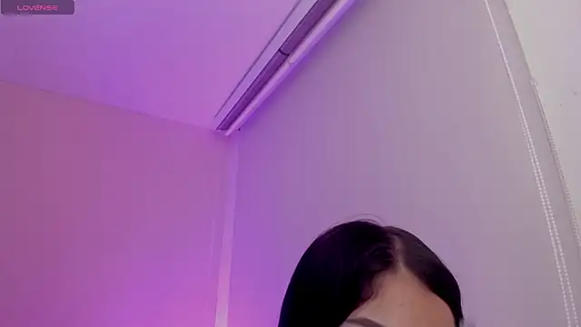 Oriana Guzman online show from April 11, 2:39 am