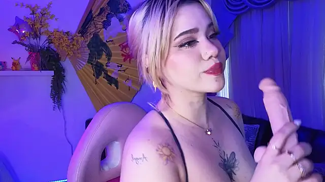 albaismynameX online show from April 14, 12:27 pm