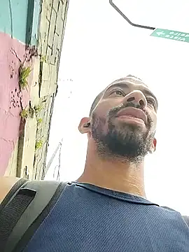 GuyThickBigHairy online show from January 19, 3:30 pm