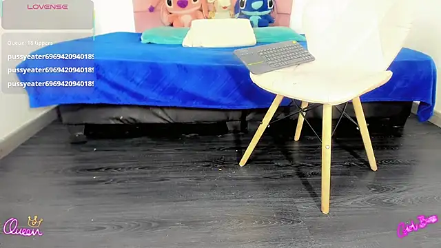  Riannagarcia  online show from April 8, 7:16 pm