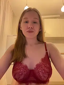 Eva Weyne online show from February 5, 11:30 pm