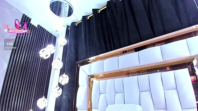 SarayRoyse online show from April 9, 7:41 pm