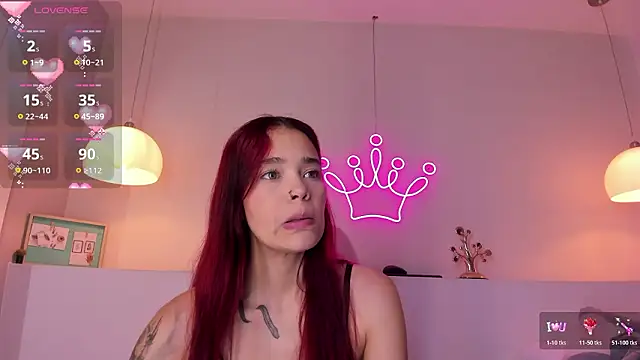 violeth hill online show from February 9, 8:11 pm