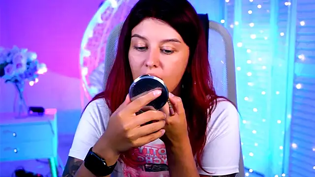 NicoleMun online show from July 24, 2:15 pm