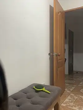 lulu kis online show from March 28, 4:23 am