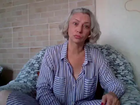 Lorie Carrie online show from July 28, 9:07 am