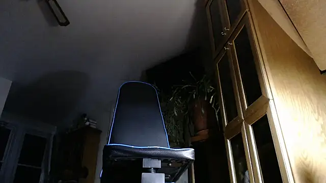 Suzys Secrets online show from March 29, 9:30 am