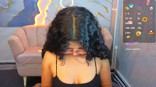 victoria castillo b online show from April 1, 1:41 pm