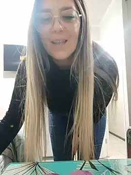 Daniela77771 online show from July 7, 12:46 am
