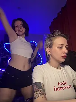 Dooubletroublee online show from April 3, 12:41 am