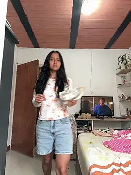 ViolettaSummer online show from April 7, 1:02 pm