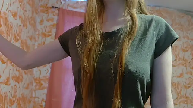 strawberrysmoothie online show from February 10, 9:18 pm