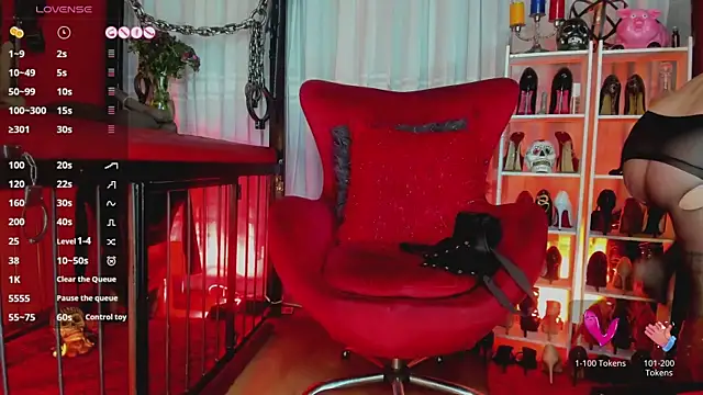 MistressAndre online show from April 1, 8:39 pm