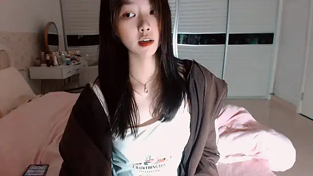 -Lucky Girl online show from April 13, 12:39 pm