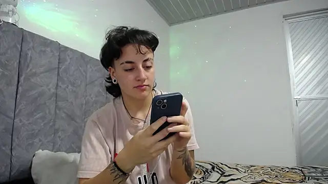 linda 33 online show from January 15, 10:05 pm