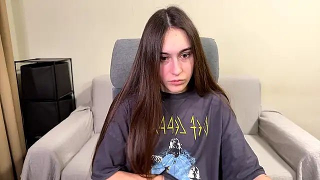 AliceKolltt online show from March 18, 9:20 pm