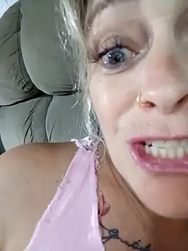 marcialoira online show from March 11, 12:15 am