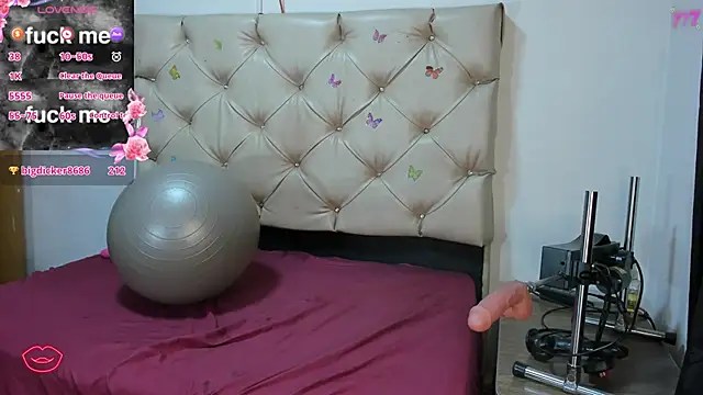 cleopatraa online show from April 16, 9:39 pm