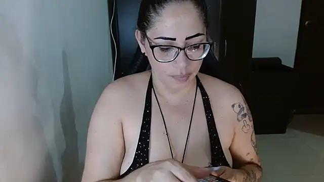 natashasmithe online show from June 30, 1:16 am