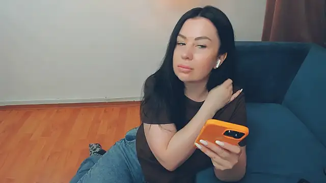 LayaFlow online show from April 23, 6:43 am