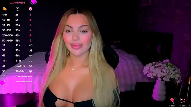 babyleilaa online show from April 9, 8:47 pm