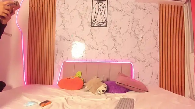 lilith horny online show from March 18, 8:19 am