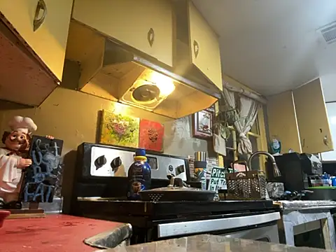 trash4cash online show from February 18, 1:38 am