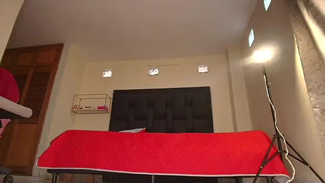 shanakendal2 online show from April 8, 2:41 pm