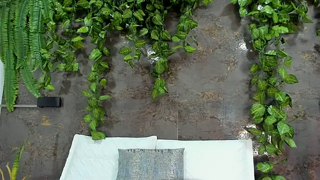 emily hunter12 online show from April 5, 1:21 pm