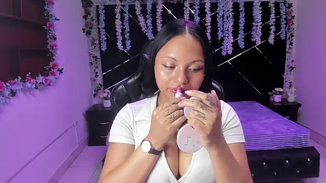 sweelanna   online show from March 18, 2:16 am