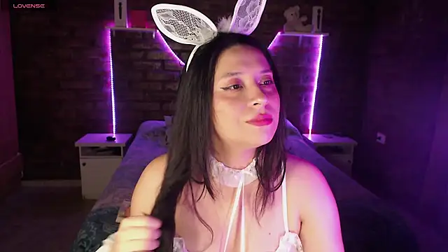 KityEstrover online show from March 24, 2:17 am