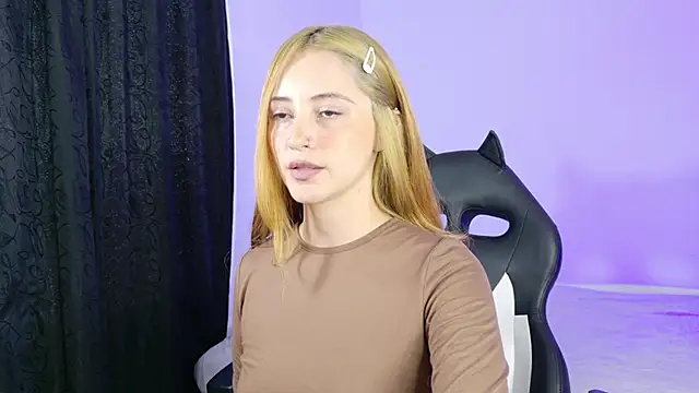 annie mora online show from April 21, 10:39 pm