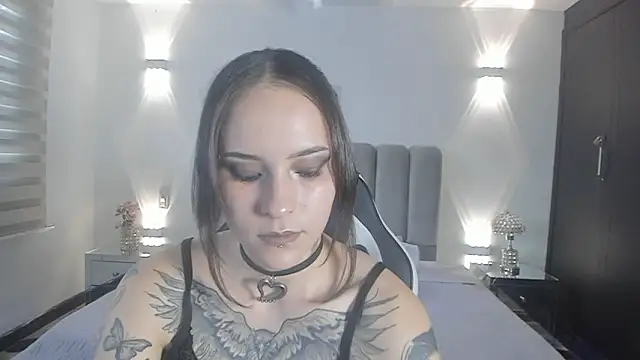 AnnyThompson  online show from March 5, 10:16 pm