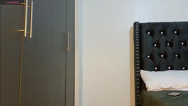 online bestie online show from March 23, 7:58 am