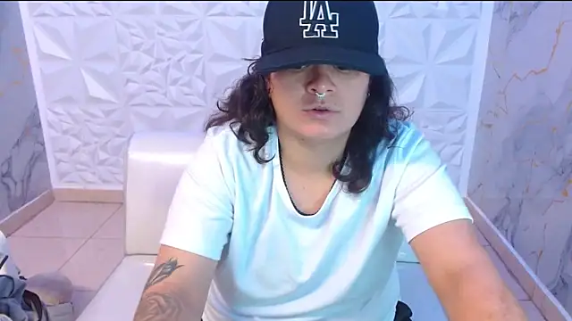 snowflake xxx online show from March 28, 1:05 am